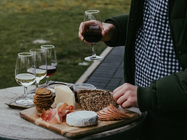 Comment profiter de la gastronomie et de la culture du Pays Basque dans un hôtel ?