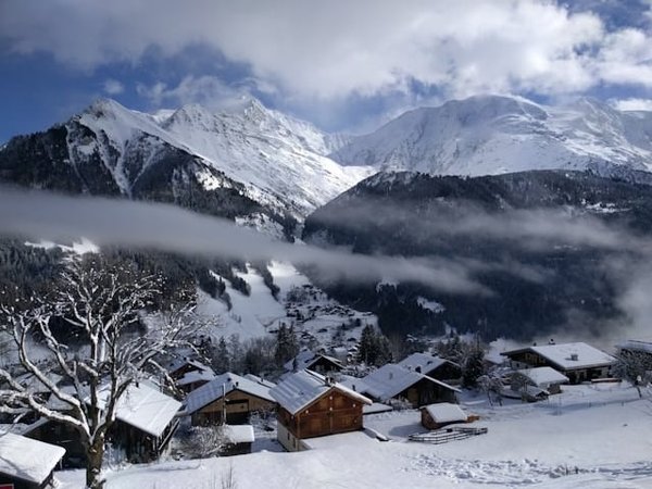 Votre refuge idéal à la montagne : Comment choisir le chalet parfait pour votre séjour à Gourette